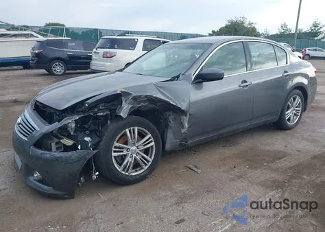 2013 Infiniti G37 z USA, uszkodzony, nr VIN JN1CV6AR3DM756731